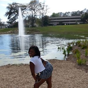 Meet your Posher, Olivia